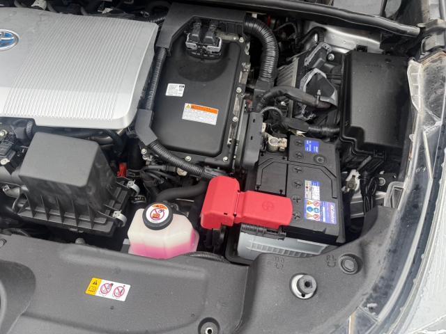 トヨタ 50プリウス  補機バッテリー 交換 ZVW51【岡山県岡山市 東区・中区・北区・赤磐市・瀬戸内市で持込でのタイヤ交換・ドライブレコーダー・ナビ等のパーツ取付・カスタムの事ならエヌアンドエスオートへお任せ】下さい!】