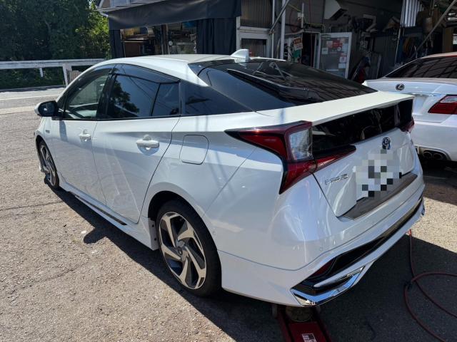 トヨタ　50プリウス 　15in→18inホイール　交換　ZVW51【岡山県岡山市　東区・中区・北区・赤磐市・瀬戸内市で持込でのタイヤ交換・ドライブレコーダー・ナビ等のパーツ取付・カスタムの事ならエヌアンドエスオートへお任せ】下さい！】