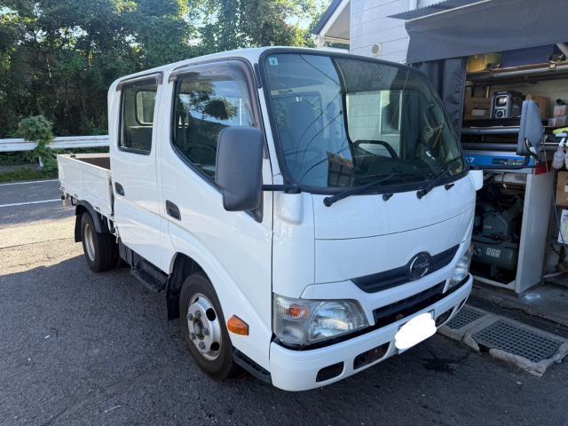 日野 デュトロ シートカバー 取付 XZU605M【岡山県岡山市 東区・中区・北区・赤磐市・瀬戸内市で持込でのタイヤ交換・ドライブレコーダー・ナビ等のパーツ取付・カスタムの事ならエヌアンドエスオートへお任せ】下さい!】