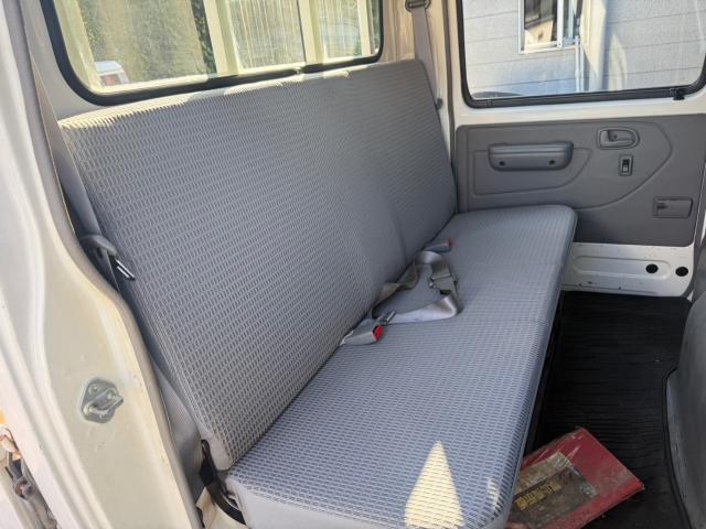 日野 デュトロ シートカバー 取付 XZU605M【岡山県岡山市 東区・中区・北区・赤磐市・瀬戸内市で持込でのタイヤ交換・ドライブレコーダー・ナビ等のパーツ取付・カスタムの事ならエヌアンドエスオートへお任せ】下さい!】