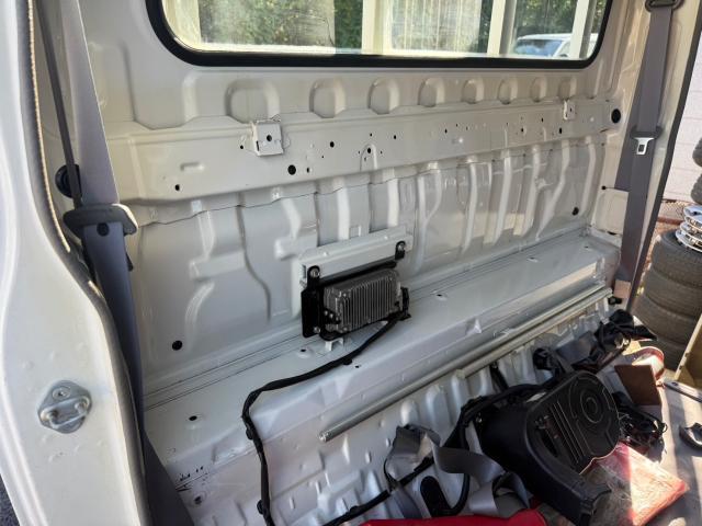 日野 デュトロ シートカバー 取付 XZU605M【岡山県岡山市 東区・中区・北区・赤磐市・瀬戸内市で持込でのタイヤ交換・ドライブレコーダー・ナビ等のパーツ取付・カスタムの事ならエヌアンドエスオートへお任せ】下さい!】