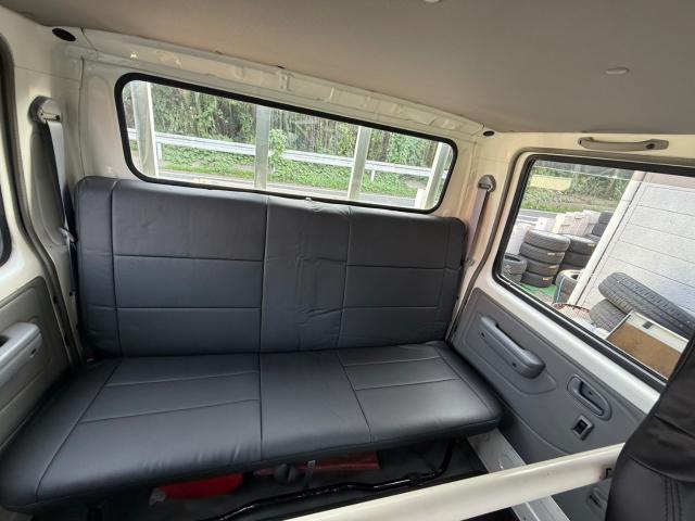 日野 デュトロ シートカバー 取付 XZU605M【岡山県岡山市 東区・中区・北区・赤磐市・瀬戸内市で持込でのタイヤ交換・ドライブレコーダー・ナビ等のパーツ取付・カスタムの事ならエヌアンドエスオートへお任せ】下さい!】