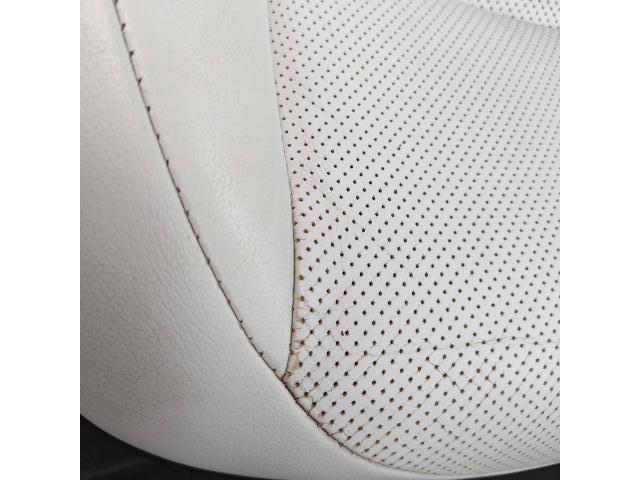 トヨタ 50プリウス 本革シートリペア ZVW55【岡山県岡山市 東区・中区・北区・赤磐市・瀬戸内市で持込でのタイヤ交換・ドライブレコーダー・ナビ等のパーツ取付・カスタムの事ならエヌアンドエスオートへお任せ】下さい!】