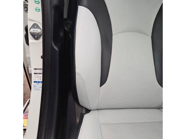 トヨタ 50プリウス 本革シートリペア ZVW55【岡山県岡山市 東区・中区・北区・赤磐市・瀬戸内市で持込でのタイヤ交換・ドライブレコーダー・ナビ等のパーツ取付・カスタムの事ならエヌアンドエスオートへお任せ】下さい!】