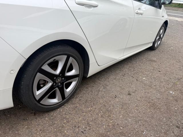 トヨタ 50プリウス TRDフルエアロ 取付 ZVW51【岡山県岡山市 東区・中区・北区・赤磐市・瀬戸内市で持込でのタイヤ交換・ドライブレコーダー・ナビ等のパーツ取付・カスタムの事ならエヌアンドエスオートへお任せ】下さい!】