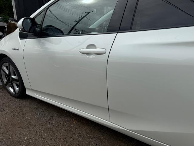 トヨタ 50プリウス  左 ドア・サイドステップ 板金修理 ZVW51【岡山県岡山市 東区・中区・北区・赤磐市・瀬戸内市で持込でのタイヤ交換・ドライブレコーダー・ナビ等のパーツ取付・カスタムの事ならエヌアンドエスオートへお任せ】下さい!】