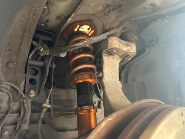 レクサス　ＬＳ　新品車高調　タイヤ 交換　ワイドトレッドスペーサー取付【岡山県岡山市　東区・中区・北区・赤磐市・瀬戸内市で持込でのタイヤ交換・ドライブレコーダー・ナビ等のパーツ取付・カスタムの事ならエヌアンドエスオートへお任せ】下さい！】