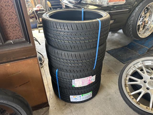 レクサス　ＬＳ　新品車高調　タイヤ 交換　ワイドトレッドスペーサー取付【岡山県岡山市　東区・中区・北区・赤磐市・瀬戸内市で持込でのタイヤ交換・ドライブレコーダー・ナビ等のパーツ取付・カスタムの事ならエヌアンドエスオートへお任せ】下さい！】