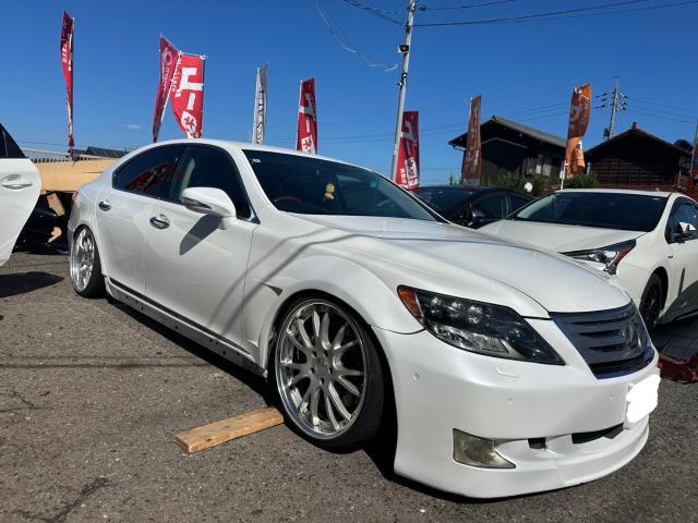 レクサス　ＬＳ　新品車高調　タイヤ 交換　ワイドトレッドスペーサー取付【岡山県岡山市　東区・中区・北区・赤磐市・瀬戸内市で持込でのタイヤ交換・ドライブレコーダー・ナビ等のパーツ取付・カスタムの事ならエヌアンドエスオートへお任せ】下さい！】