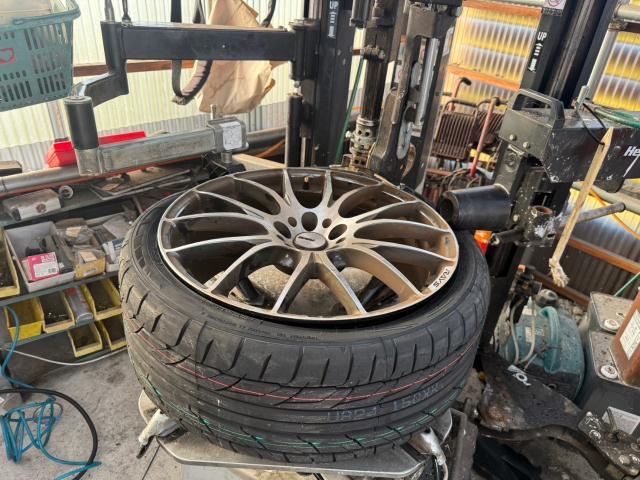 日産　エルグランド　新品タイヤ４本　交換　TE52【岡山県岡山市　東区・中区・北区・赤磐市・瀬戸内市で持込でのタイヤ交換・ドライブレコーダー・ナビ等のパーツ取付・カスタムの事ならエヌアンドエスオートへお任せ】下さい！】