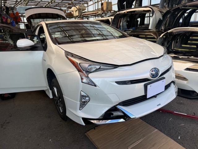 トヨタ　50プリウス　納車前点検　ZVW55【岡山県岡山市　東区・中区・北区・赤磐市・瀬戸内市で持込でのタイヤ交換・ドライブレコーダー・ナビ等のパーツ取付・カスタムの事ならエヌアンドエスオートへお任せ】下さい！】