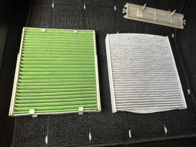 トヨタ　50プリウス　納車前点検　ZVW55【岡山県岡山市　東区・中区・北区・赤磐市・瀬戸内市で持込でのタイヤ交換・ドライブレコーダー・ナビ等のパーツ取付・カスタムの事ならエヌアンドエスオートへお任せ】下さい！】