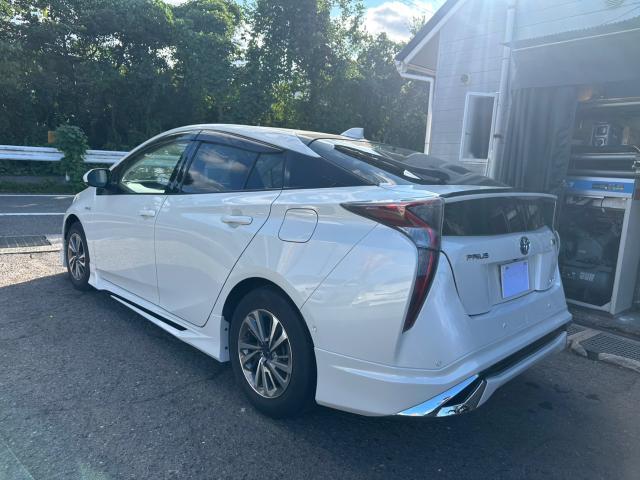 トヨタ　50プリウス 　TRDエアロ取外し　モデリスタエアロ取付【岡山県岡山市　東区・中区・北区・赤磐市・瀬戸内市で持込でのタイヤ交換・ドライブレコーダー・ナビ等のパーツ取付・カスタムの事ならエヌアンドエスオートへお任せ】下さい！】