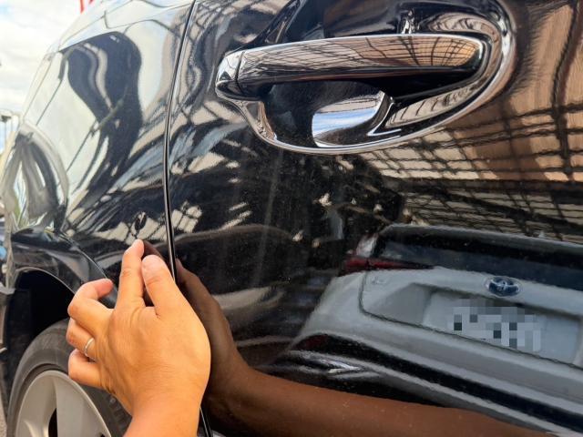 トヨタ　プリウス　右後ろドアヘコミ　右クォーターヘコミ　デントリペア【岡山県岡山市　東区・中区・北区・赤磐市・瀬戸内市で持込でのタイヤ交換・ドライブレコーダー・ナビ等のパーツ取付・カスタムの事ならエヌアンドエスオートへお任せ】下さい！】