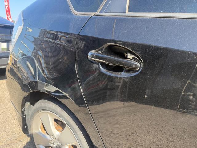 トヨタ　プリウス　右後ろドアヘコミ　右クォーターヘコミ　デントリペア【岡山県岡山市　東区・中区・北区・赤磐市・瀬戸内市で持込でのタイヤ交換・ドライブレコーダー・ナビ等のパーツ取付・カスタムの事ならエヌアンドエスオートへお任せ】下さい！】