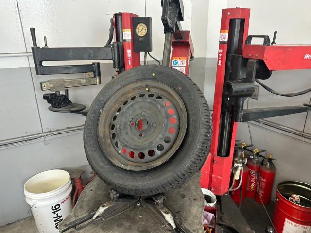 ホンダ　シャトル　タイヤ交換　GP7【岡山県岡山市　東区・中区・北区・赤磐市・瀬戸内市で持込でのタイヤ交換・ドライブレコーダー・ナビ等のパーツ取付・カスタムの事ならエヌアンドエスオートへお任せ】下さい！】