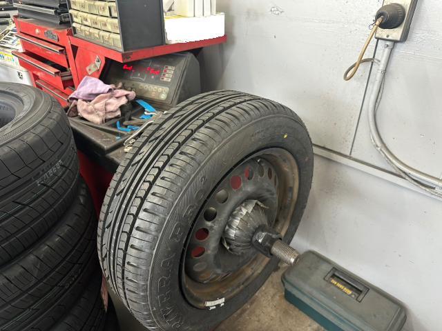 ホンダ　シャトル　タイヤ交換　GP7【岡山県岡山市　東区・中区・北区・赤磐市・瀬戸内市で持込でのタイヤ交換・ドライブレコーダー・ナビ等のパーツ取付・カスタムの事ならエヌアンドエスオートへお任せ】下さい！】