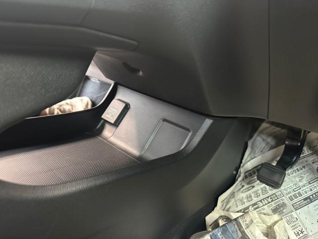 ホンダ　シャトル　ビルトインUSB＆HDMI　取付　GP7【岡山県岡山市　東区・中区・北区・赤磐市・瀬戸内市で持込でのタイヤ交換・ドライブレコーダー・ナビ等のパーツ取付・カスタムの事ならエヌアンドエスオートへお任せ】下さい！】