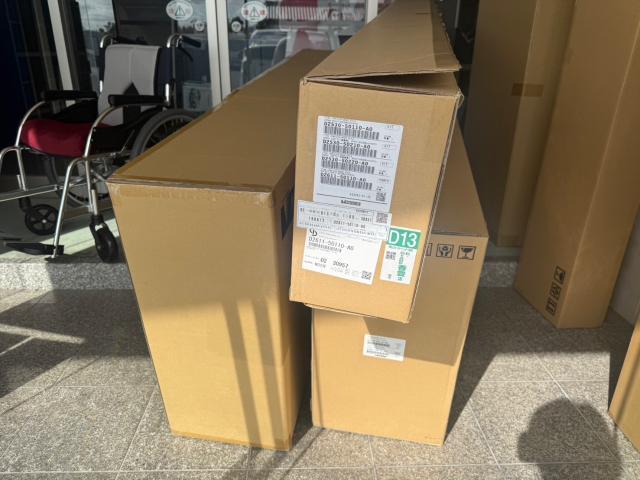 トヨタ　50プリウス　モデリスタエアロ取付　WORK19inホイール交換【岡山県岡山市　東区・中区・北区・赤磐市・瀬戸内市で持込でのタイヤ交換・ドライブレコーダー・ナビ等のパーツ取付・カスタムの事ならエヌアンドエスオートへお任せ下さい】