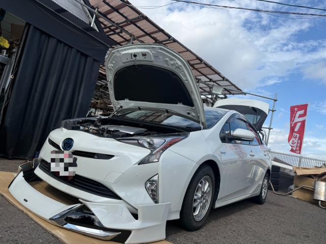 トヨタ　50プリウス　モデリスタエアロ取付　WORK19inホイール交換【岡山県岡山市　東区・中区・北区・赤磐市・瀬戸内市で持込でのタイヤ交換・ドライブレコーダー・ナビ等のパーツ取付・カスタムの事ならエヌアンドエスオートへお任せ下さい】