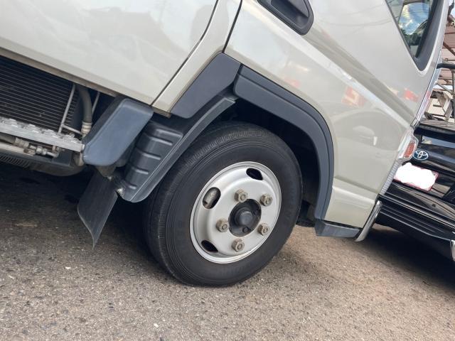 三菱ふそう　キャンター　ジェットイノウエ　泥除け　取付　FBA20【岡山県岡山市　東区・中区・北区・赤磐市・瀬戸内市で持込でのタイヤ交換・ドライブレコーダー・ナビ等のパーツ取付・カスタムの事ならエヌアンドエスオートへお任せ】下さい！】