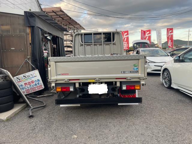 三菱ふそう　キャンター　ジェットイノウエ　泥除け　取付　FBA20【岡山県岡山市　東区・中区・北区・赤磐市・瀬戸内市で持込でのタイヤ交換・ドライブレコーダー・ナビ等のパーツ取付・カスタムの事ならエヌアンドエスオートへお任せ】下さい！】