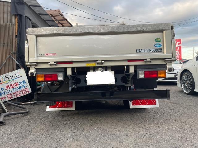 三菱ふそう　キャンター　ジェットイノウエ　泥除け　取付　FBA20【岡山県岡山市　東区・中区・北区・赤磐市・瀬戸内市で持込でのタイヤ交換・ドライブレコーダー・ナビ等のパーツ取付・カスタムの事ならエヌアンドエスオートへお任せ】下さい！】