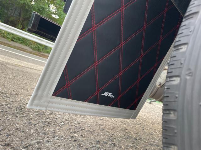 三菱ふそう　キャンター　ジェットイノウエ　泥除け　取付　FBA20【岡山県岡山市　東区・中区・北区・赤磐市・瀬戸内市で持込でのタイヤ交換・ドライブレコーダー・ナビ等のパーツ取付・カスタムの事ならエヌアンドエスオートへお任せ】下さい！】