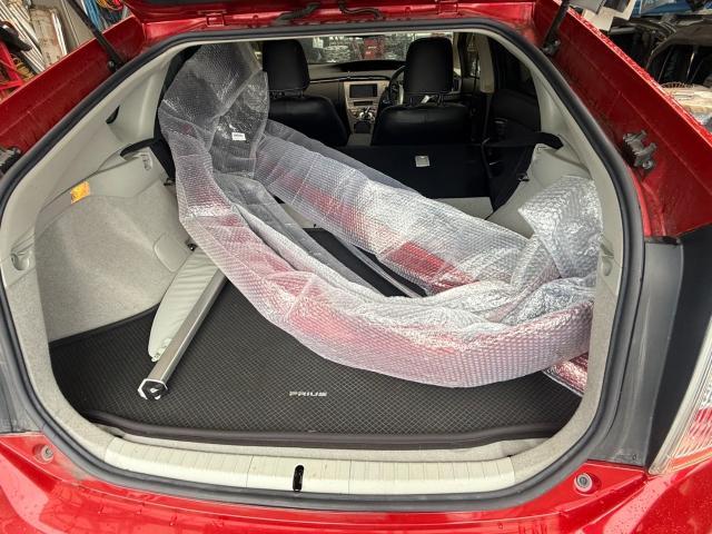 トヨタ　30プリウス　フルエアロ　ガナドールマフラー　取付　ZVW30【岡山県岡山市　東区・中区・北区・赤磐市・瀬戸内市で持込でのタイヤ交換・ドライブレコーダー・ナビ等のパーツ取付・カスタムの事ならエヌアンドエスオートへお任せ】下さい！】