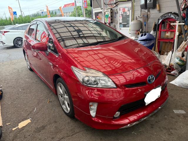 トヨタ　30プリウス　フルエアロ　ガナドールマフラー　取付　ZVW30【岡山県岡山市　東区・中区・北区・赤磐市・瀬戸内市で持込でのタイヤ交換・ドライブレコーダー・ナビ等のパーツ取付・カスタムの事ならエヌアンドエスオートへお任せ】下さい！】