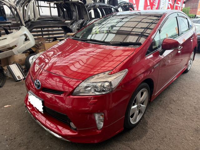 トヨタ　30プリウス　フルエアロ　ガナドールマフラー　取付　ZVW30【岡山県岡山市　東区・中区・北区・赤磐市・瀬戸内市で持込でのタイヤ交換・ドライブレコーダー・ナビ等のパーツ取付・カスタムの事ならエヌアンドエスオートへお任せ】下さい！】