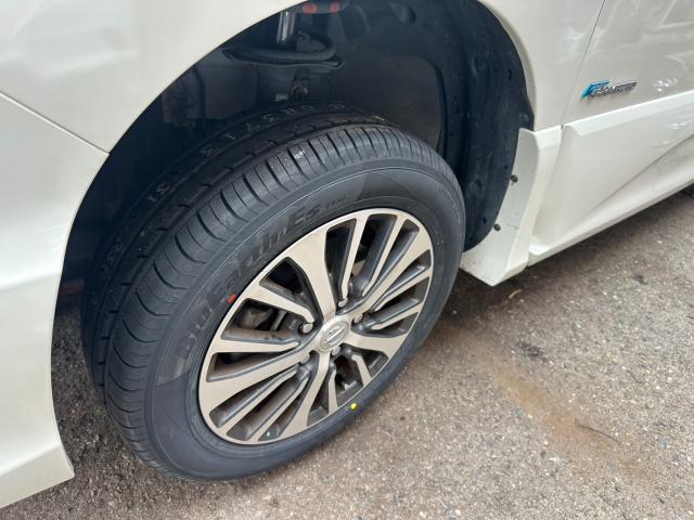 日産　セレナ　ホイール・タイヤ4本 交換　HFC26【岡山県岡山市　東区・中区・北区・赤磐市・瀬戸内市で持込でのタイヤ交換・ドライブレコーダー・ナビ等のパーツ取付・カスタムの事ならエヌアンドエスオートへお任せ】下さい！】