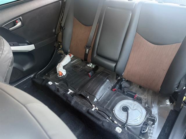 トヨタ　30プリウス　新品シートカバー　取付　ZVW30【岡山県岡山市　東区・中区・北区・赤磐市・瀬戸内市で持込でのタイヤ交換・ドライブレコーダー・ナビ等のパーツ取付・カスタムの事ならエヌアンドエスオートへお任せ】下さい！】