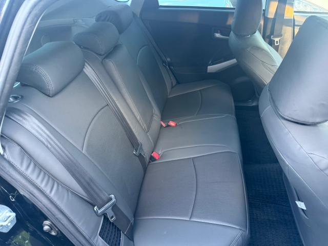 トヨタ　30プリウス　新品シートカバー　取付　ZVW30【岡山県岡山市　東区・中区・北区・赤磐市・瀬戸内市で持込でのタイヤ交換・ドライブレコーダー・ナビ等のパーツ取付・カスタムの事ならエヌアンドエスオートへお任せ】下さい！】