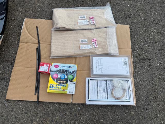 トヨタ　50プリウス　AIR字光式ナンバー灯　取付　ZVW51【岡山県岡山市　東区・中区・北区・赤磐市・瀬戸内市で持込でのタイヤ交換・ドライブレコーダー・ナビ等のパーツ取付・カスタムの事ならエヌアンドエスオートへお任せ】下さい！】