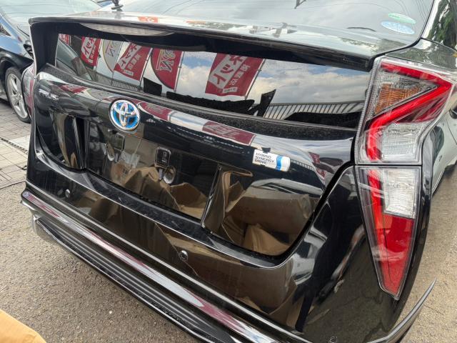 トヨタ　50プリウス　AIR字光式ナンバー灯　取付　ZVW51【岡山県岡山市　東区・中区・北区・赤磐市・瀬戸内市で持込でのタイヤ交換・ドライブレコーダー・ナビ等のパーツ取付・カスタムの事ならエヌアンドエスオートへお任せ】下さい！】