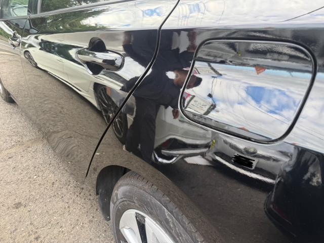 トヨタ　50プリウス　左クォーター　左後ドア　鈑金修理　ZVW51【岡山県岡山市　東区・中区・北区・赤磐市・瀬戸内市で持込でのタイヤ交換・ドライブレコーダー・ナビ等のパーツ取付・カスタムの事ならエヌアンドエスオートへお任せ】下さい！】