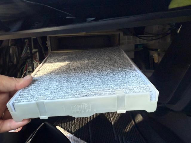 トヨタ　50プリウス　納車前点検　ZVW51【岡山県岡山市　東区・中区・北区・赤磐市・瀬戸内市で持込でのタイヤ交換・ドライブレコーダー・ナビ等のパーツ取付・カスタムの事ならエヌアンドエスオートへお任せ】下さい！】