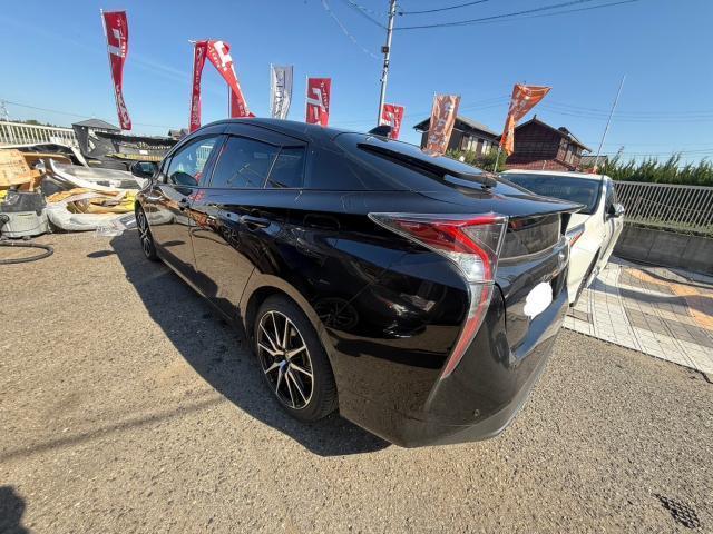 トヨタ　50プリウス 　17in→15inホイールへ交換　ZVW51【岡山県岡山市　東区・中区・北区・赤磐市・瀬戸内市で持込でのタイヤ交換・ドライブレコーダー・ナビ等のパーツ取付・カスタムの事ならエヌアンドエスオートへお任せ】下さい！】