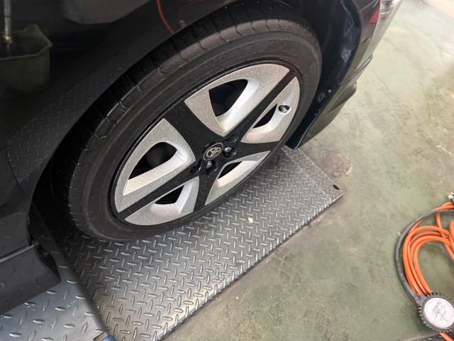 トヨタ　50プリウス 　タイヤ　4本 交換　ZVW51【岡山県岡山市　東区・中区・北区・赤磐市・瀬戸内市で持込でのタイヤ交換・ドライブレコーダー・ナビ等のパーツ取付・カスタムの事ならエヌアンドエスオートへお任せ】下さい！】