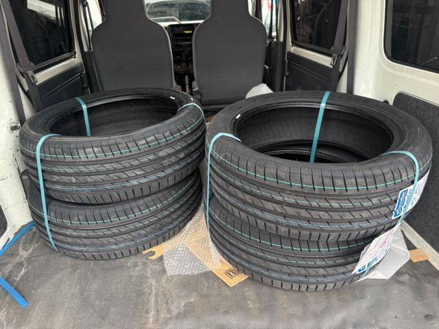 トヨタ　50プリウス 　タイヤ　4本 交換　ZVW51【岡山県岡山市　東区・中区・北区・赤磐市・瀬戸内市で持込でのタイヤ交換・ドライブレコーダー・ナビ等のパーツ取付・カスタムの事ならエヌアンドエスオートへお任せ】下さい！】