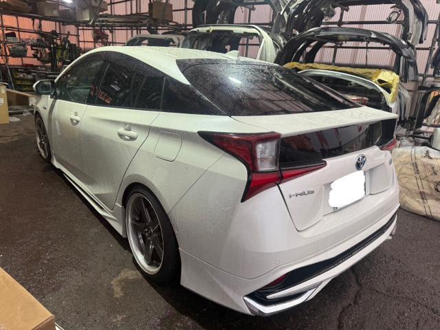 トヨタ　50プリウス 　タイヤ　4本　交換　ZVW51【岡山県岡山市　東区・中区・北区・赤磐市・瀬戸内市で持込でのタイヤ交換・ドライブレコーダー・ナビ等のパーツ取付・カスタムの事ならエヌアンドエスオートへお任せ】下さい！】