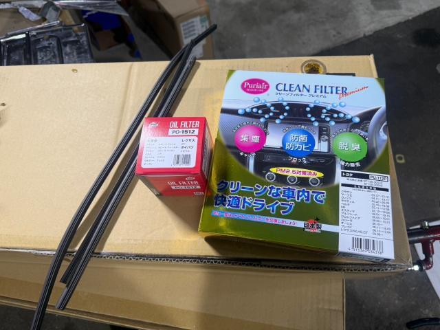 トヨタ　30プリウス　納車前点検　ZVW30【岡山県岡山市　東区・中区・北区・赤磐市・瀬戸内市で持込でのタイヤ交換・ドライブレコーダー・ナビ等のパーツ取付・カスタムの事ならエヌアンドエスオートへお任せ】下さい！】