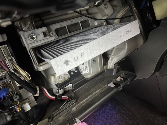 トヨタ　30プリウス　納車前点検　ZVW30【岡山県岡山市　東区・中区・北区・赤磐市・瀬戸内市で持込でのタイヤ交換・ドライブレコーダー・ナビ等のパーツ取付・カスタムの事ならエヌアンドエスオートへお任せ】下さい！】