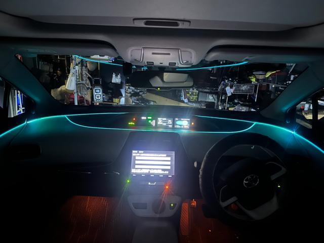 トヨタ　50プリウス 　LEDアンビエントライト取付　ZVW55【岡山県岡山市　東区・中区・北区・赤磐市・瀬戸内市で持込でのタイヤ交換・ドライブレコーダー・ナビ等のパーツ取付・カスタムの事ならエヌアンドエスオートへお任せ】下さい！】