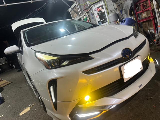 トヨタ　50プリウス　LEDフォグバルブ交換　アクセサリーライト取付【岡山県岡山市　東区・中区・北区・赤磐市・瀬戸内市で持込でのタイヤ交換・ドライブレコーダー・ナビ等のパーツ取付・カスタムの事ならエヌアンドエスオートへお任せ】下さい！】