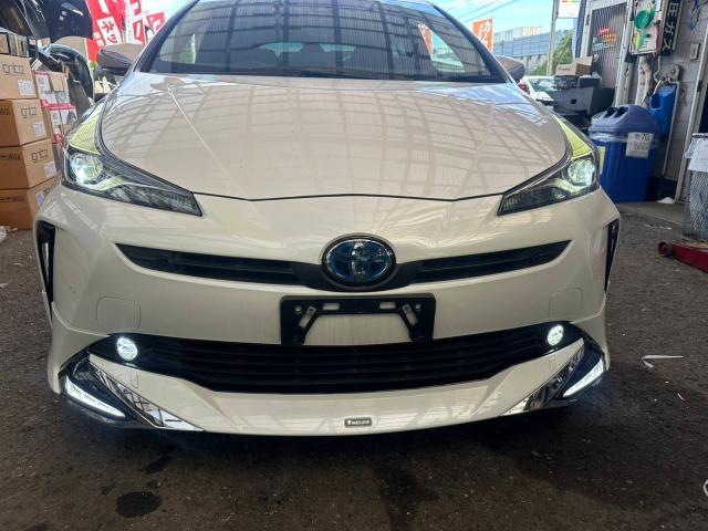 トヨタ　50プリウス　外装品パーツ取付　取外し　ZVW51【岡山県岡山市　東区・中区・北区・赤磐市・瀬戸内市で持込でのタイヤ交換・ドライブレコーダー・ナビ等のパーツ取付・カスタムの事ならエヌアンドエスオートへお任せ】下さい！】