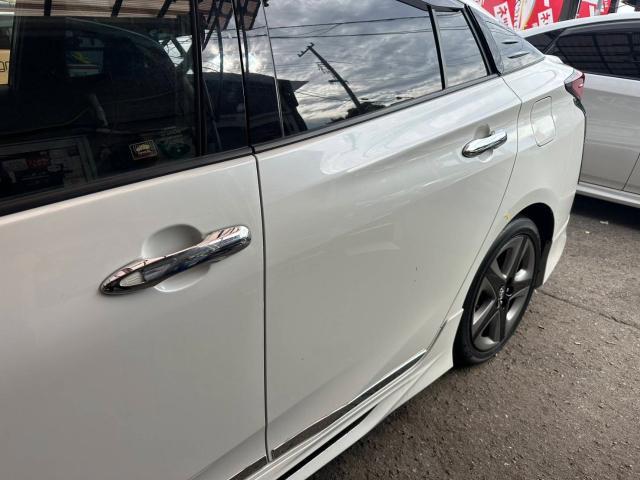 トヨタ　50プリウス　ドアハンドルプロテクション取外し　ZVW51【岡山県岡山市　東区・中区・北区・赤磐市・瀬戸内市で持込でのタイヤ交換・ドライブレコーダー・ナビ等のパーツ取付・カスタムの事ならエヌアンドエスオートへお任せ】下さい！】