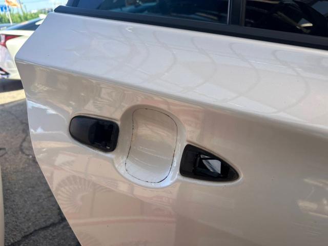 トヨタ　50プリウス　ドアハンドルプロテクション取外し　ZVW51【岡山県岡山市　東区・中区・北区・赤磐市・瀬戸内市で持込でのタイヤ交換・ドライブレコーダー・ナビ等のパーツ取付・カスタムの事ならエヌアンドエスオートへお任せ】下さい！】