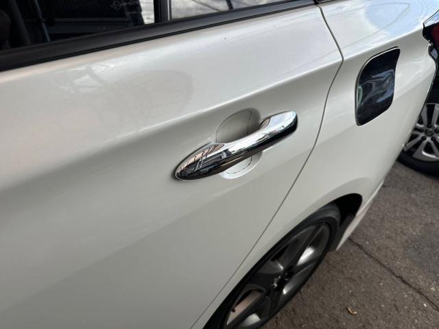 トヨタ　50プリウス　ドアハンドルプロテクション取外し　ZVW51【岡山県岡山市　東区・中区・北区・赤磐市・瀬戸内市で持込でのタイヤ交換・ドライブレコーダー・ナビ等のパーツ取付・カスタムの事ならエヌアンドエスオートへお任せ】下さい！】